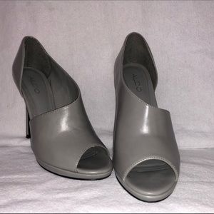 Aldo Hodapp Side Cutout Heel